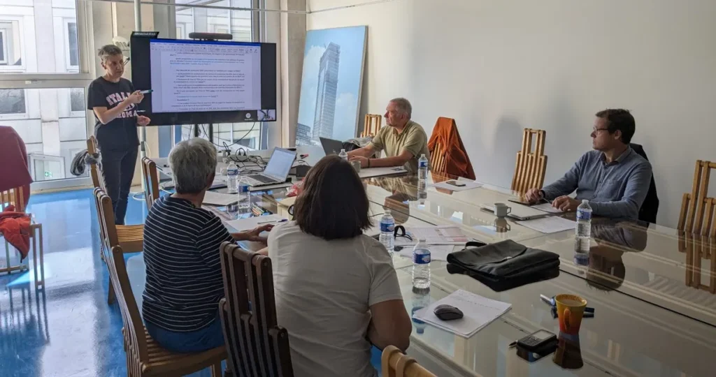 Le projet repose sur une collaboration interdisciplinaire ! Le projet repose sur une collaboration interdisciplinaire !